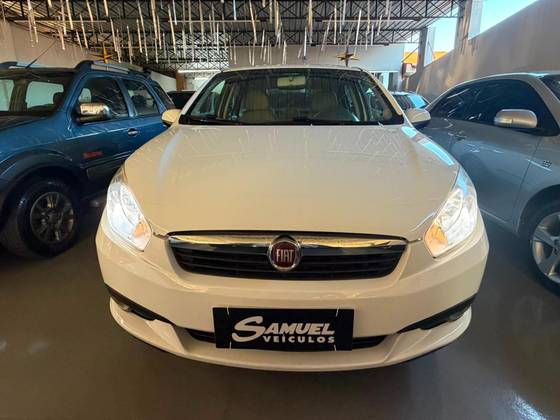 FIAT SIENA 1.6 MPI ESSENCE 16V FLEX 4P AUTOMATIZADO FIAT SIENA 1.6 MPI ESSENCE 16V FLEX 4P AUTOMATIZADO
